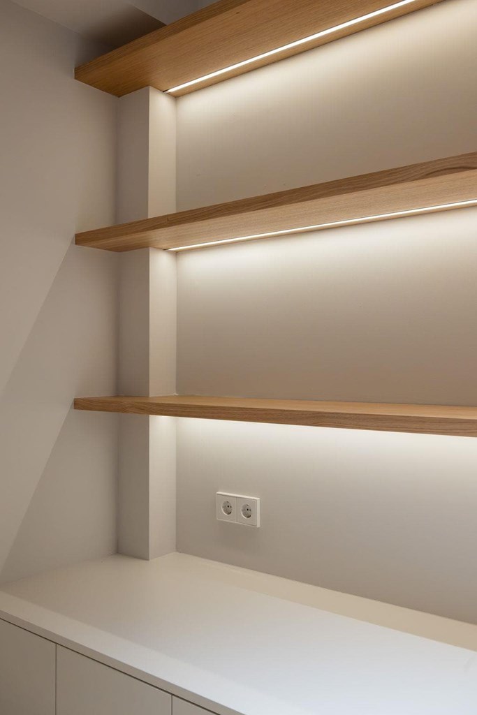 7 formas de ganar espacio con librerías y estanterías a medida