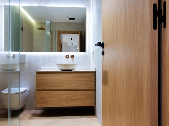 8 consideraciones clave al encargar mobiliario para reformas de baños