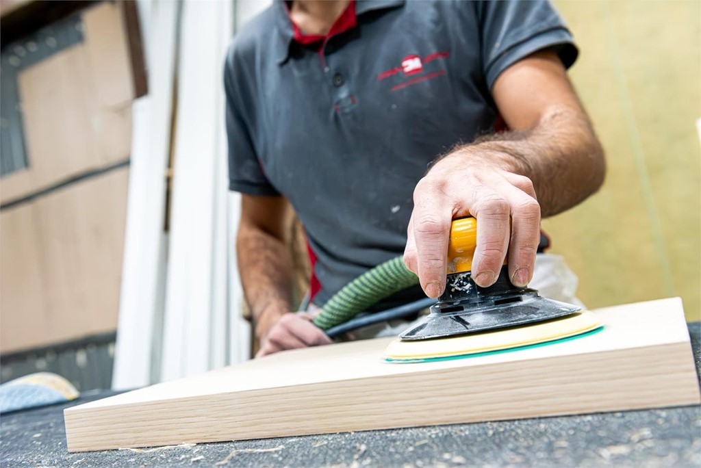Cómo elegir el mobiliario de madera perfecto para espacios exteriores