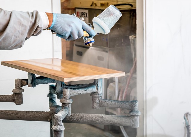 El mejor equipo para barnizar muebles en Pontevedra