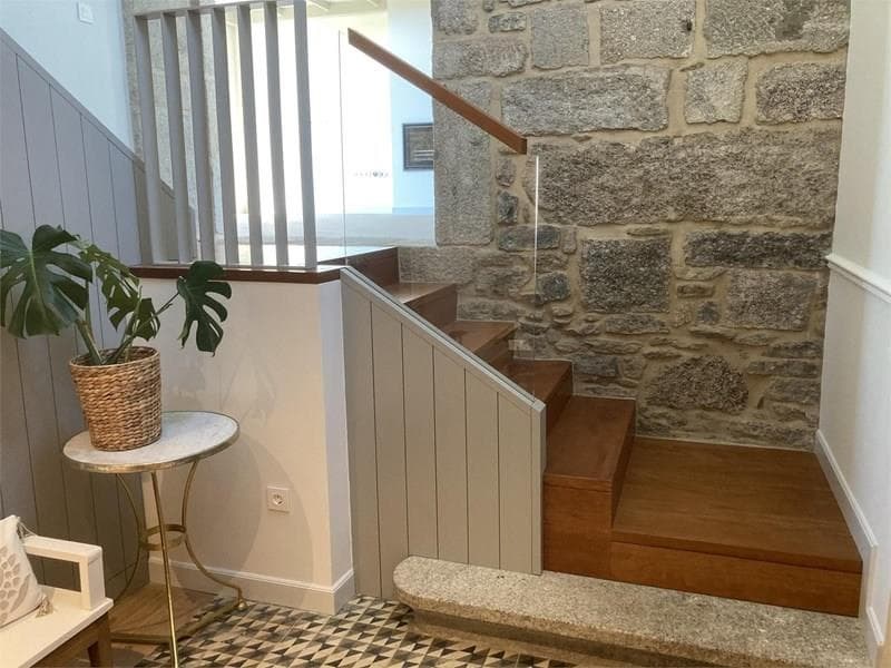 ¿Qué cuidados extra podemos darles a nuestros muebles de madera en verano para que no se deterioren?